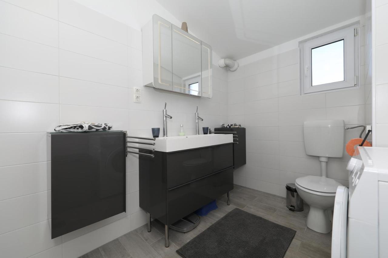 Apartment With Private Pool Sukošan Εξωτερικό φωτογραφία