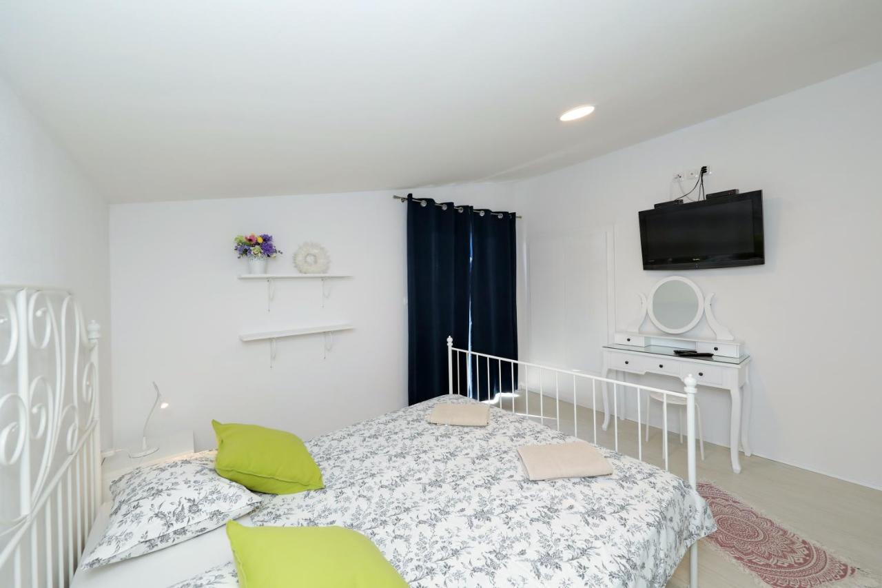 Apartment With Private Pool Sukošan Εξωτερικό φωτογραφία