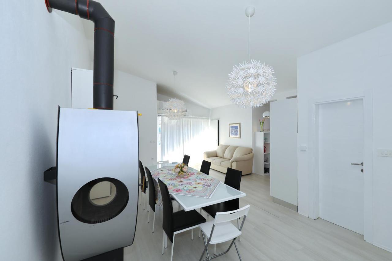 Apartment With Private Pool Sukošan Εξωτερικό φωτογραφία