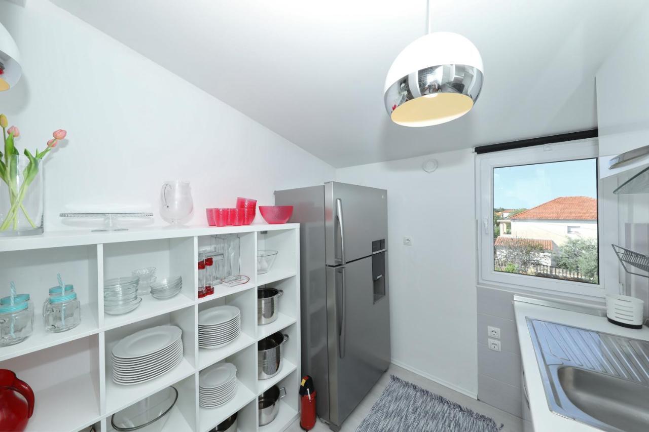 Apartment With Private Pool Sukošan Εξωτερικό φωτογραφία